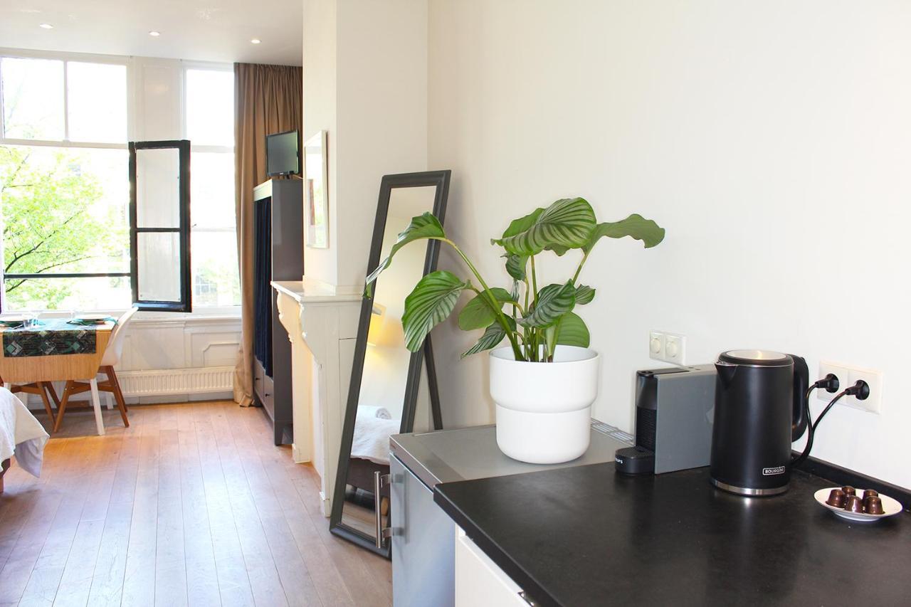 The Canalview Retreat Amsterdam Bagian luar foto